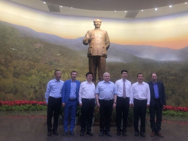 俄駐華使館成為首個參觀香山革命紀念地的外國使節 - 俄羅斯衛星通訊社