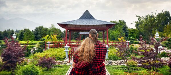 Туристы любуются достопримечательностями Японии  - 俄罗斯卫星通讯社