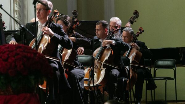 柴可夫斯基大交响乐团在长城演奏音乐