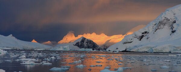 Таяние ледников Антарктиды - 俄罗斯卫星通讯社