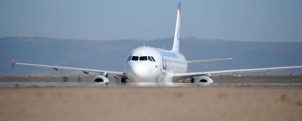 Самолет Airbus A320 авиакомпании Уральские авиалинии - 俄罗斯卫星通讯社