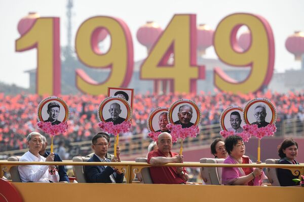 参加中国70周年国庆阅兵的革命烈士家属 - 俄罗斯卫星通讯社