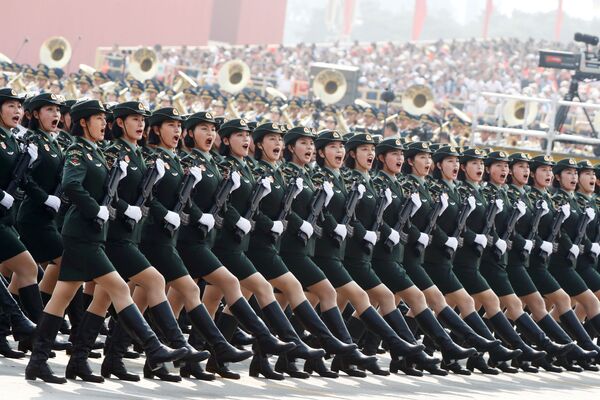 女兵方隊亮相慶祝新中國成立70週年閱兵式 - 俄羅斯衛星通訊社