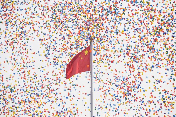 中國70週年國慶閱兵儀式最後放飛氣球 - 俄羅斯衛星通訊社