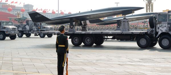 WZ-8 сверхзвуковой разведывательный беспилотник на военном параде в честь 70-летия образования КНР в Пекине - 俄羅斯衛星通訊社