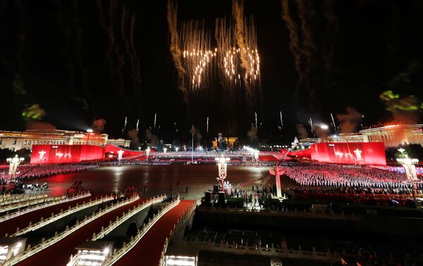 6万余名北京群众参加中国国庆70周年联欢活动 - 俄罗斯卫星通讯社