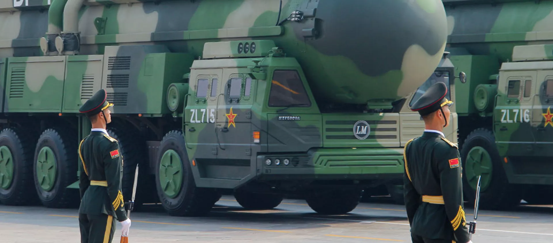 Межконтинентальная баллистическая ракета DF-41 (Дунфэн-41, Восточный ветер) на военном параде, приуроченном к 70-летию образования Китая, в Пекине - 俄羅斯衛星通訊社, 1920, 08.12.2020