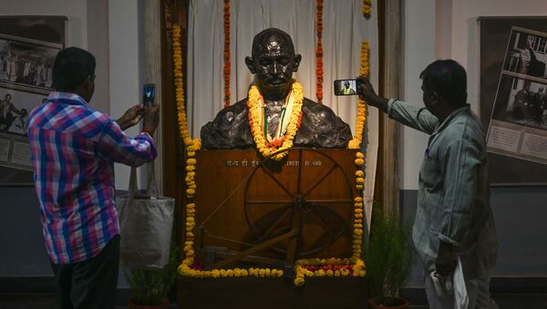 甘地的骨灰在印度慶祝其誕辰150週年時被盜 - 俄羅斯衛星通訊社