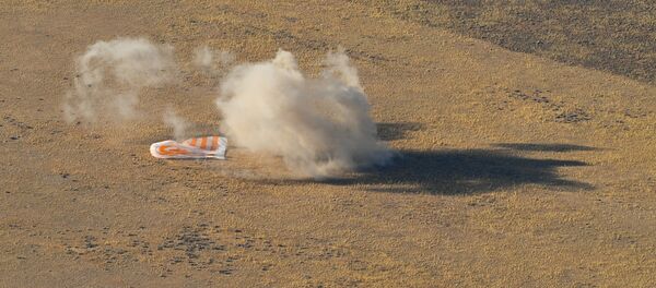 国际空间站三名宇航员成功返回地球 - 俄罗斯卫星通讯社