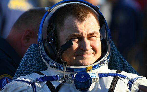 國際空間站三名宇航員成功返回地球 - 俄羅斯衛星通訊社