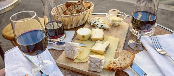 Вино и сыр - 俄羅斯衛星通訊社