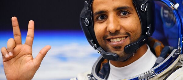 哈扎∙曼苏里 - 俄罗斯卫星通讯社