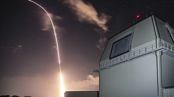 Запуск американской ракеты SM 3 Block IIA с комплекса Иджис Эшор на Гавайях - 俄罗斯卫星通讯社
