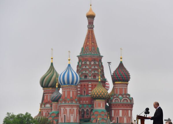 2019年5月9日，俄罗斯联邦总统，俄罗斯联邦武装力量最高统帅弗拉基米尔·普京在纪念伟大的卫国战争胜利74周年纪念日阅兵式上。 - 俄罗斯卫星通讯社