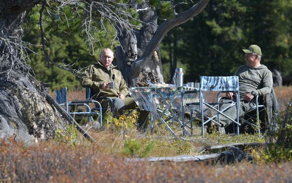 俄羅斯圖瓦共和國行政長官紹爾班在臉書上分享俄總統普京在西伯利亞原始森林度假的視頻,並表示,視頻在圖瓦拍攝。 俄羅斯圖瓦共和國行政長官紹爾班在臉書上分享俄總統普京在西伯利亞原始森林度假的視頻,並表示,視頻在圖瓦拍攝。 - 俄羅斯衛星通訊社