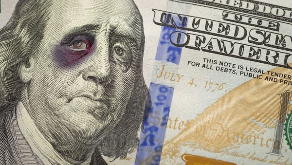 Изображение Бенджамина Франклина с подбитым глазом на банкноте номиналом сто долларов США - 俄罗斯卫星通讯社
