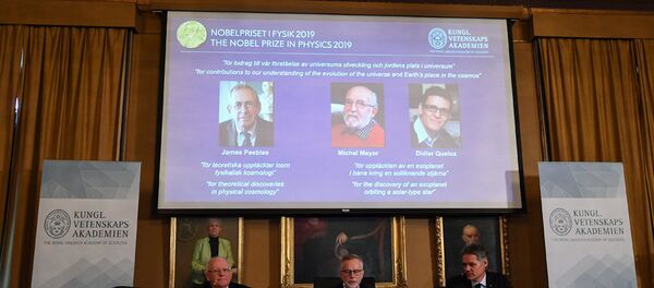 詹姆斯·皮布尔斯和迪迪埃·奎洛兹因在天文学和天体物理学领域成就获颁2019年诺贝尔物理学奖 - 俄罗斯卫星通讯社