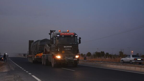 土耳其向与叙利亚接壤的边境运送坦克和榴弹炮 - 俄罗斯卫星通讯社
