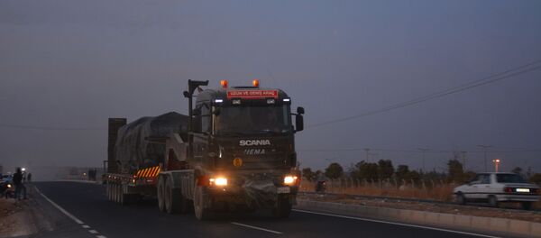 土耳其向與敘利亞接壤的邊境運送坦克和榴彈炮 - 俄羅斯衛星通訊社