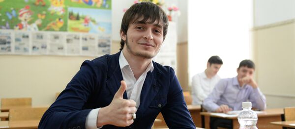 Ученики в школе №50 в Грозном. Ученики в школе №50 в Грозном. - 俄罗斯卫星通讯社