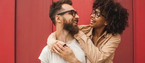 Влюбленная пара - 俄罗斯卫星通讯社