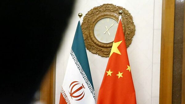 中國國旗和伊朗國旗 - 俄羅斯衛星通訊社