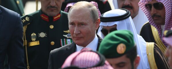 沙特国王及王储在利雅得皇宫门口迎接普京 - 俄罗斯卫星通讯社