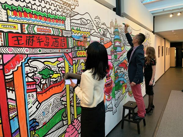 俄当代画家邀请北京市民创作壁画 俄当代画家邀请北京市民创作壁画 - 俄罗斯卫星通讯社