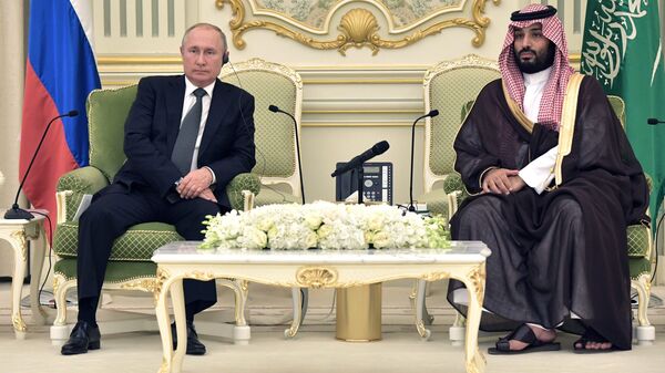 俄罗斯总统弗拉基米尔•普京与沙特阿拉伯王储穆罕默德•本•萨勒曼•阿勒沙特 - 俄罗斯卫星通讯社