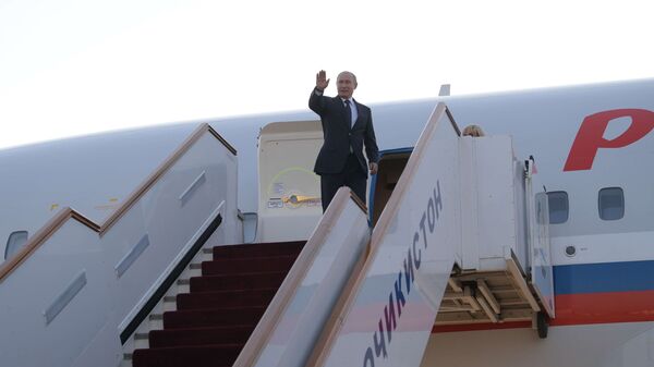普京抵达塔吉克斯坦开始为期三天的访问 - 俄罗斯卫星通讯社