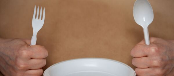 Пластиковая посуда.  - 俄罗斯卫星通讯社