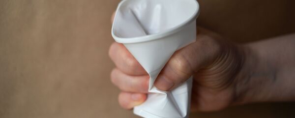 Пластиковый стаканчик - 俄罗斯卫星通讯社