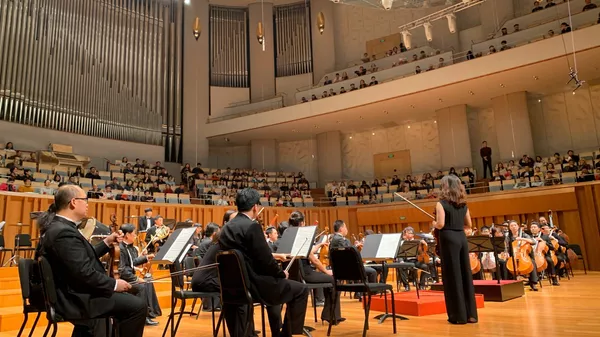 庆祝中俄建交75周年暨中俄文化年青年音乐会在京举行