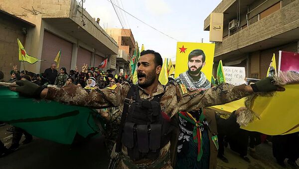 Курдские силы самообороны во время демонстрации в городе Амуд - 俄羅斯衛星通訊社