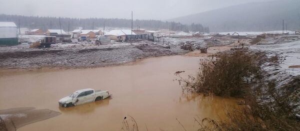 Прорыв дамбы в Красноярском крае Прорыв дамбы в Красноярском крае - 俄羅斯衛星通訊社