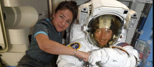 國際空間站首次全女性太空行走 國際空間站首次全女性太空行走 - 俄羅斯衛星通訊社