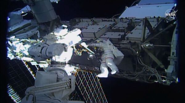 国际空间站首次全女性太空行走 - 俄罗斯卫星通讯社