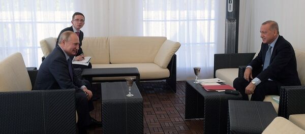 22 октября 2019. Президент РФ Владимир Путин и президент Турции Реджеп Тайип Эрдоган (справа) во время встречи. - 俄罗斯卫星通讯社