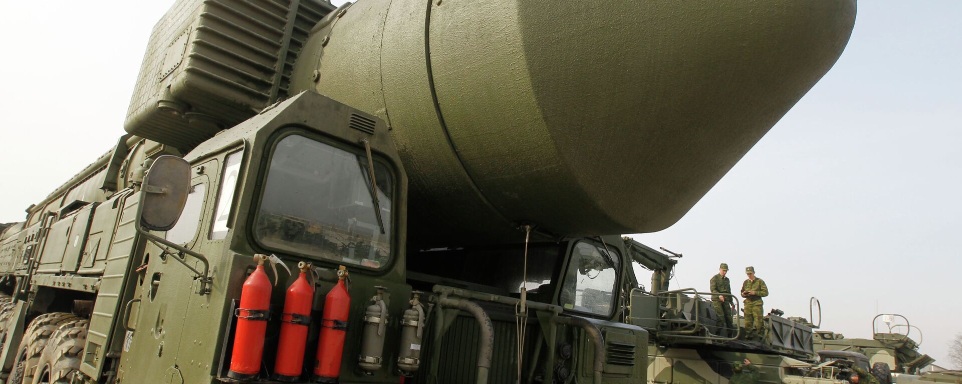 卢卡申科：俄白两国就战术核武器部署问题签署协议 已在此框架下启动核武器转移 - 俄罗斯卫星通讯社, 1920, 26.05.2023
