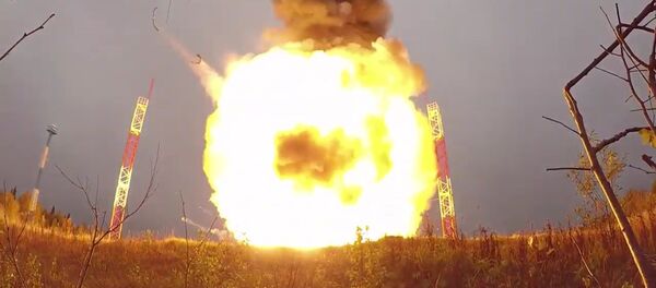 Учебно-боевой пуск баллистической ракеты Тополь-М с космодрома Плесецк - 俄罗斯卫星通讯社