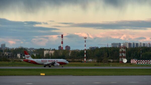 紅翼航空公司飛機 - 俄羅斯衛星通訊社