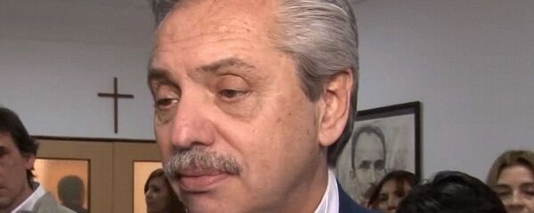 Альберто Анхель Фернандес - 俄罗斯卫星通讯社