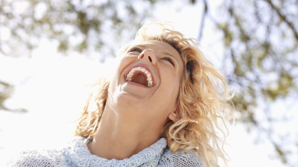 精神病学家：欢笑能够降低血糖、减轻关节炎引起的疼痛 - 俄罗斯卫星通讯社
