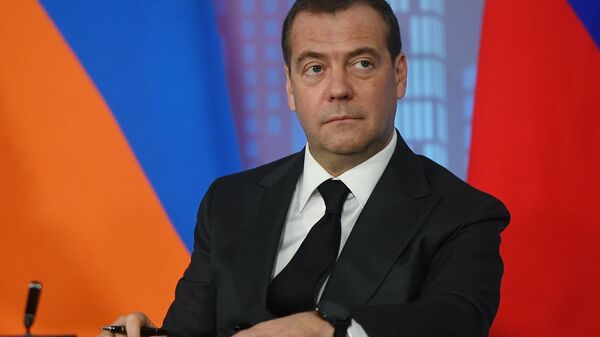 Дмитрий Медведев - 俄羅斯衛星通訊社