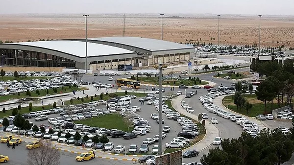 媒体：伊朗伊斯法罕机场和第8空军基地附近传出爆炸声