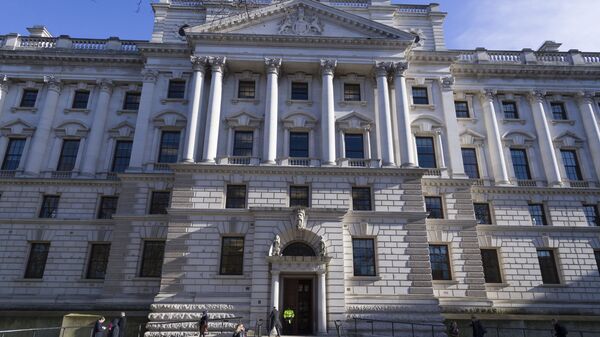 英國財政部 - 俄羅斯衛星通訊社