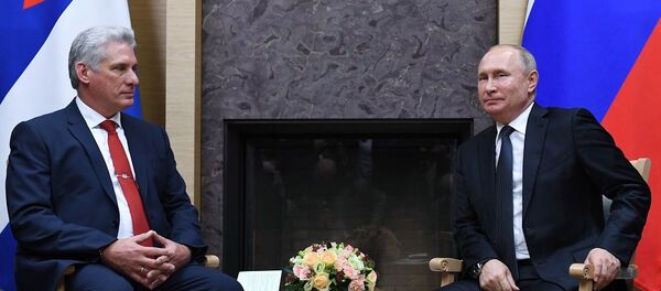 29 октября 2019. Президент РФ Владимир Путин и президент Кубы Мигель Диас-Канель Бермудес во время встречи. - 俄罗斯卫星通讯社