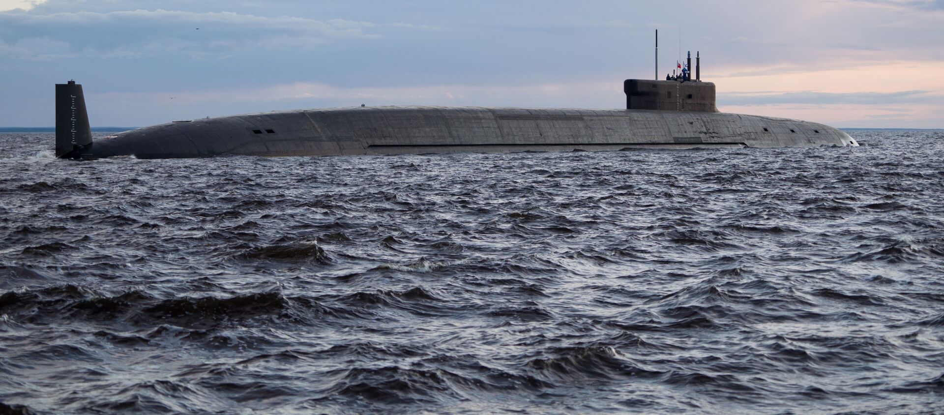 俄"奥廖尔"号核潜艇在北极军演期间发动反舰导弹攻击 - 2021年9月12日