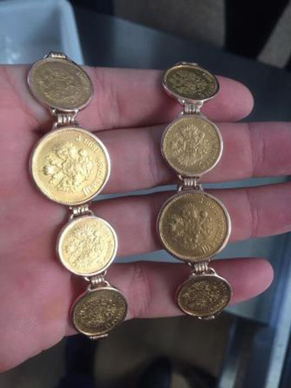 中國女子企圖從吉爾吉斯斯坦走私俄羅斯古金幣 中國女子企圖從吉爾吉斯斯坦走私俄羅斯古金幣 - 俄羅斯衛星通訊社