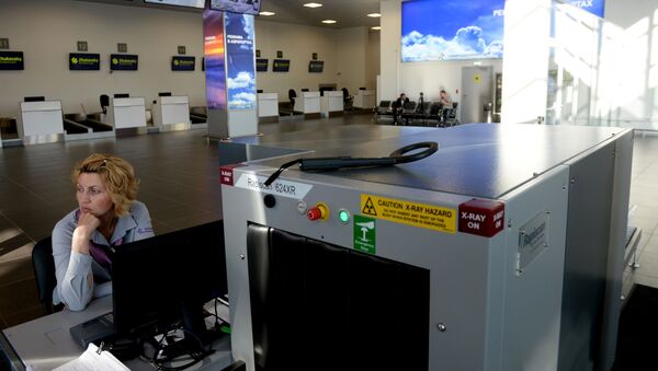 Система сканирования ручного багажа в зале нового международного аэропорта в Жуковском в Московской области - 俄罗斯卫星通讯社